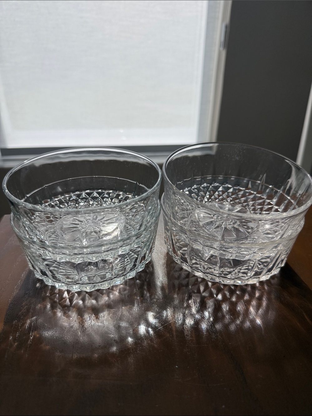 Arcoroc France Set of 4 Dessert Bowls in the Starburst Design